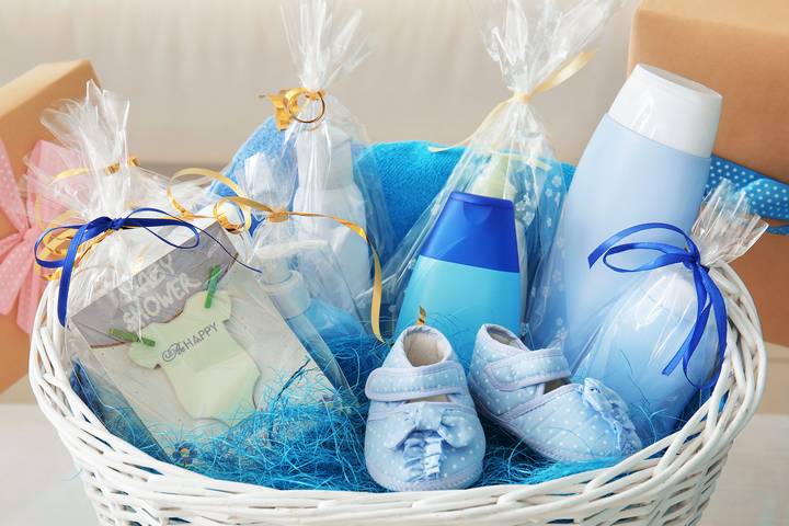 7 New Dad Gift Basket Ideas for Families